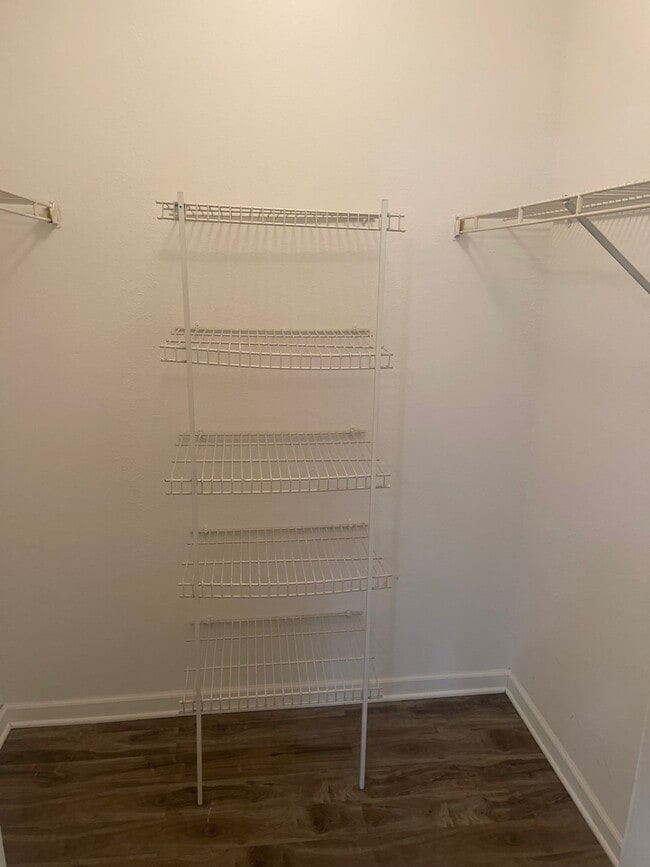 Building Photo - 2040 N Rand Rd