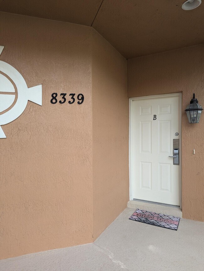Foto del edificio - 8339 Mulligan Cir