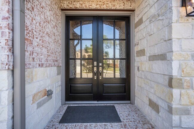 Foto del edificio - 7845 Charter Hill Dr