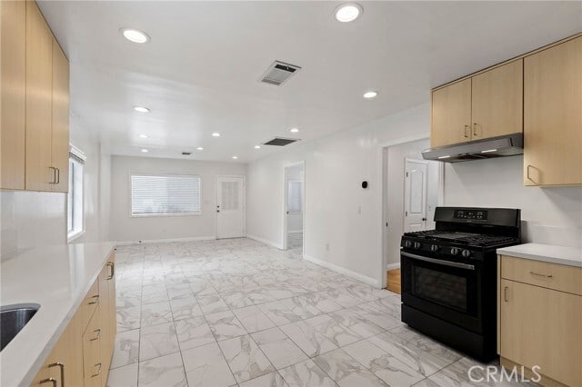 Building Photo - 2028 E Cienega Ave