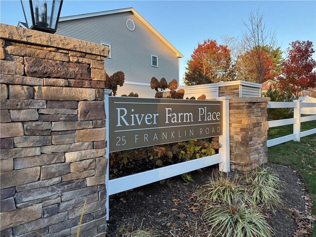 Building Photo - 25 Franklin Rd