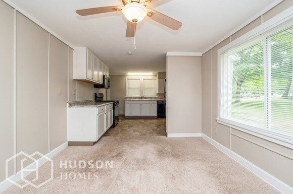 Foto del edificio - AVAILABLE NOW! - 4113 Burgett Rd, Canfield...