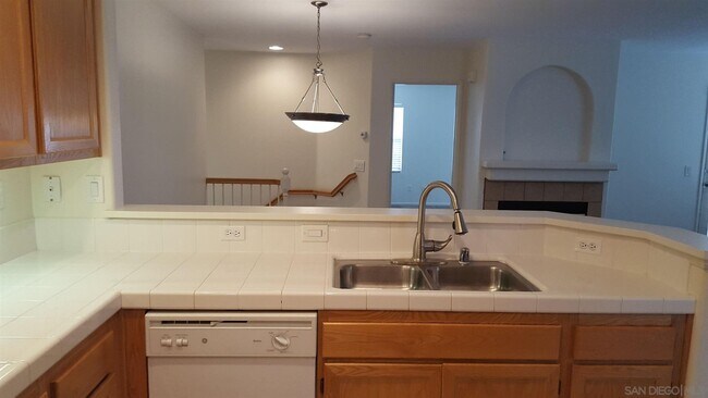 Building Photo - 1835 Calvedos Dr