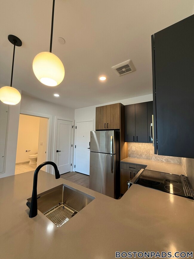 Building Photo - 199 Gardner St