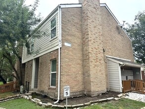 Building Photo - 11710 Southlake Dr