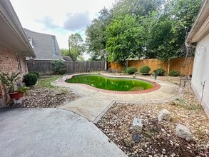 Building Photo - 9317 Lugary Dr