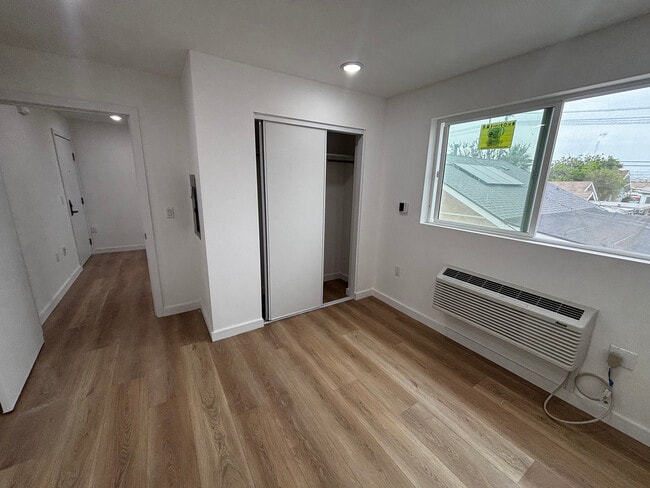 Building Photo - 6012 10th Ave