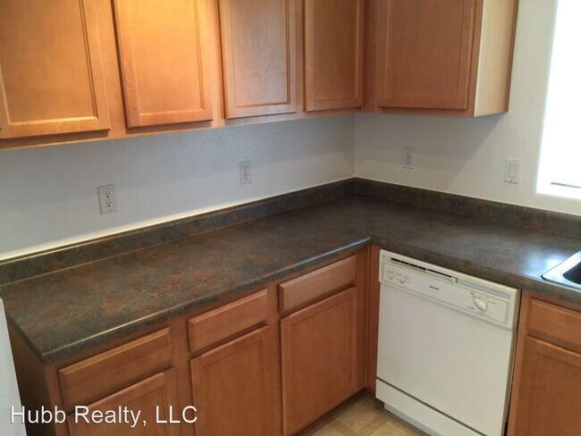 Building Photo - 3 br, 2 bath House - 5135 Emery Drive