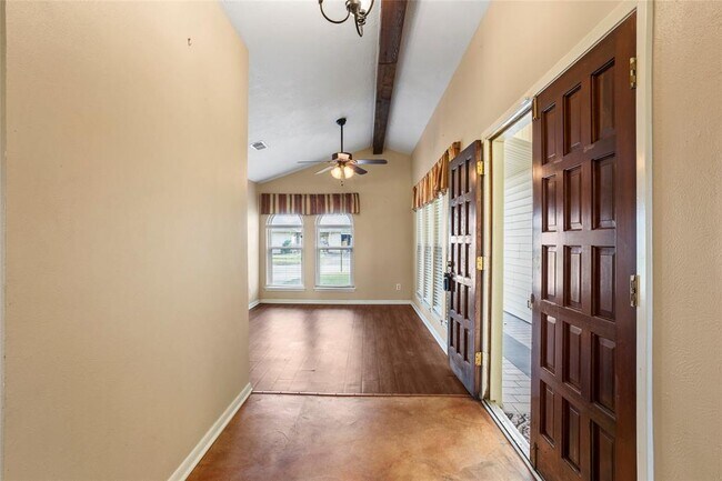 Foto del edificio - 4706 Jefferson Ave