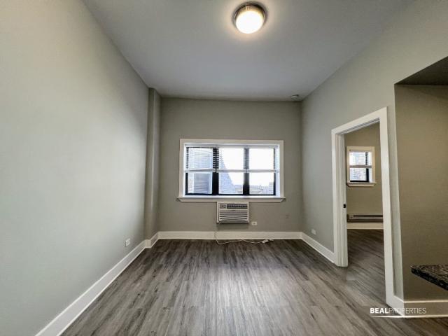 Foto principal - 1 bedroom in CHICAGO IL 60610