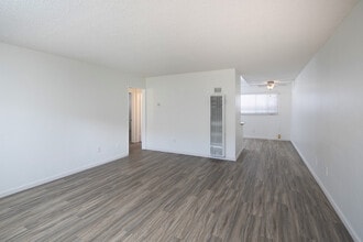 Building Photo - 3060 1/4 Ivy St