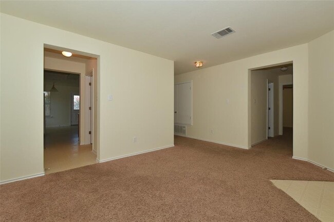 Building Photo - 807 Estancia Way