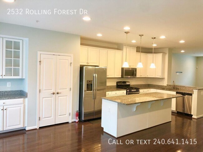 Foto del edificio - 2532 Rolling Forest Dr