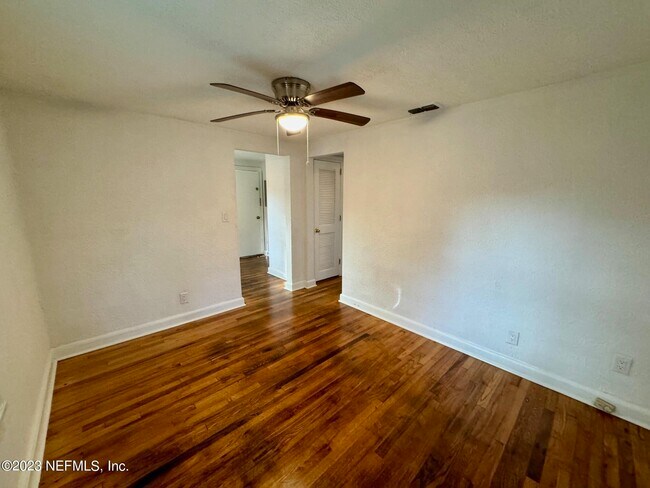Building Photo - 4415 St Johns Ave