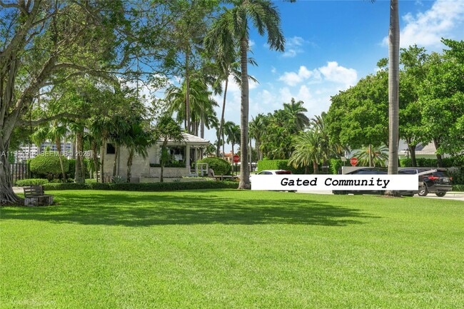 Foto del edificio - 52 Camden Dr