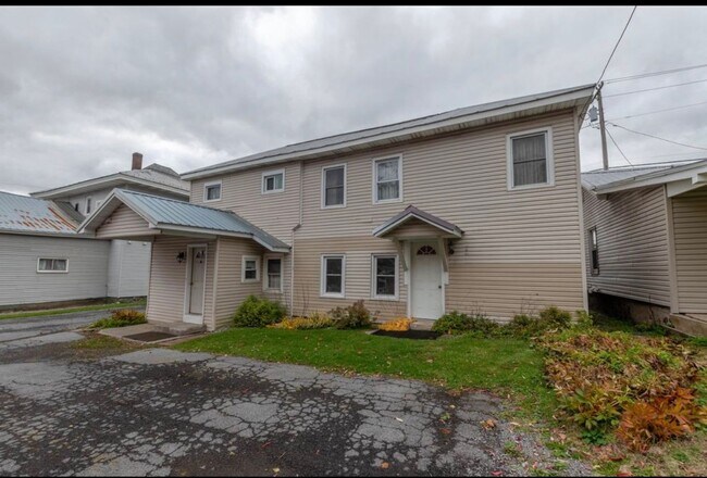 Foto del edificio - 11 N Main St