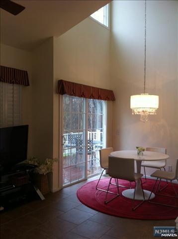 Foto del edificio - 85 Buckthorn Ct