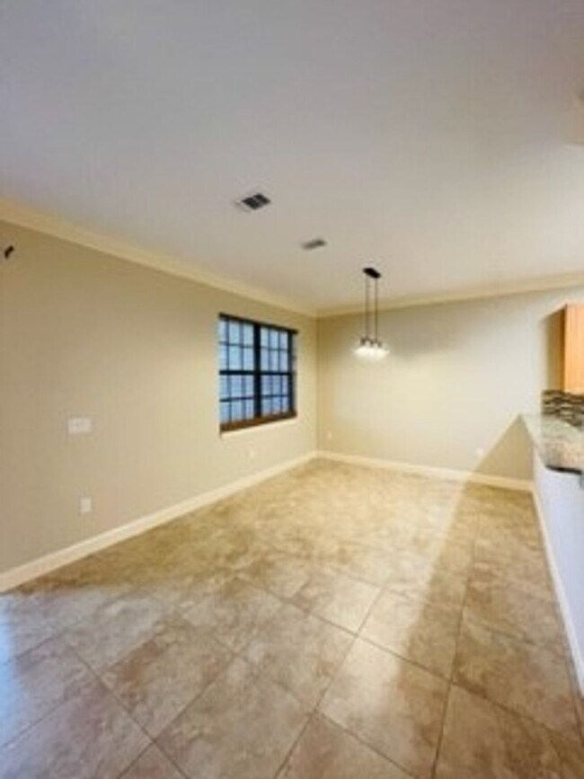 Foto del edificio - Townhome in the gated community of Bristol...