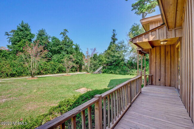 Foto del edificio - 206 Longleaf Rd