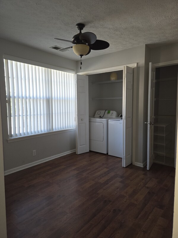 Building Photo - 3555 Seneca Forest Dr