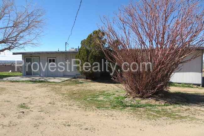 Building Photo - Affordable Mariana Living!!!