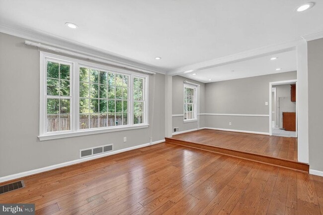 Foto del edificio - 5109 Blue Ridge Ave