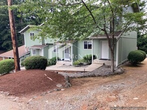 Building Photo - 2241 SE Moritz Way