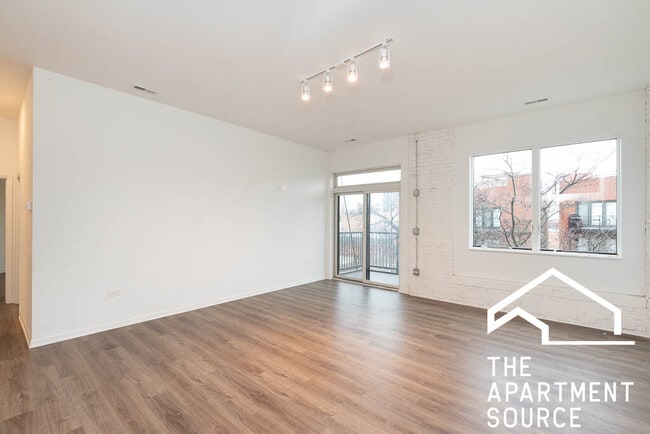 Building Photo - 2550 S Wabash Ave