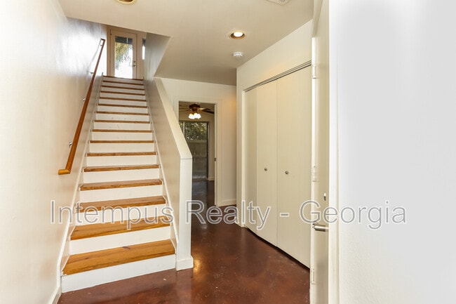 Foto del edificio - 241 Maynard Terrace SE
