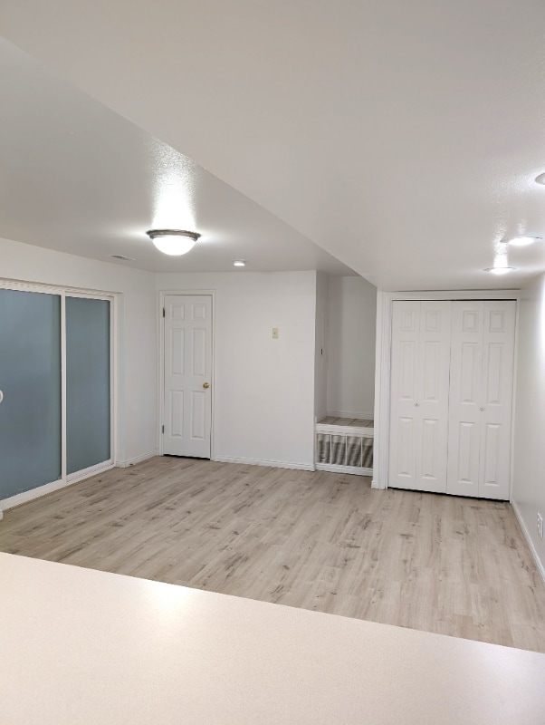 Building Photo - 1643 Willowbrook Dr