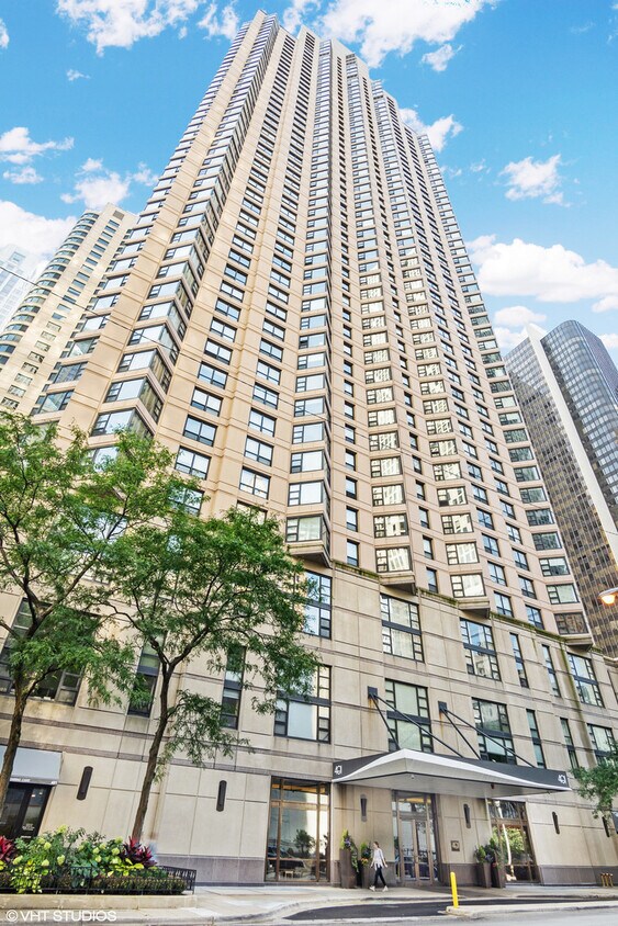 Foto principal - 401 E Ontario St