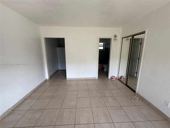 Foto del edificio - 14355 NE 6th Ave