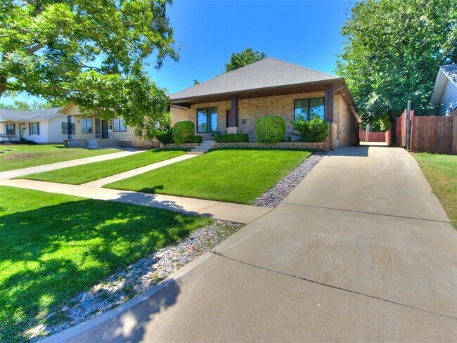 Foto del edificio - 616 SW 23rd St