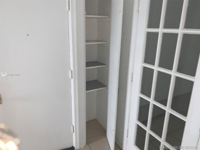 Building Photo - 920 Pennsylvania Ave