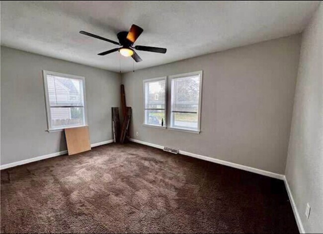 Foto del edificio - 306 E Leicester Ave