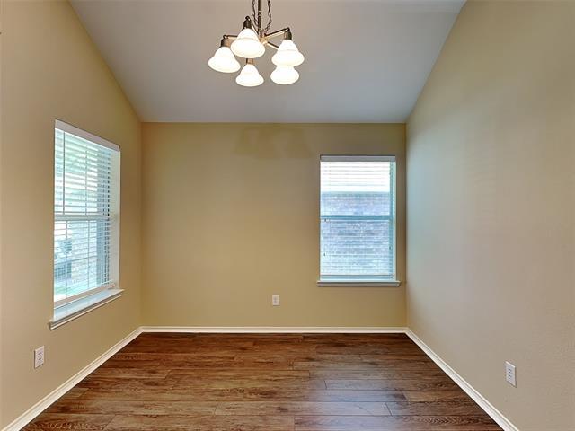 Foto del edificio - 645 Chalk Knoll Rd