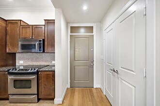Building Photo - 1010 Rosine St