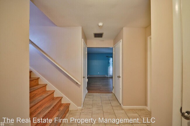 Building Photo - 4 br, 1.5 bath House - 521 Mountain View Rd