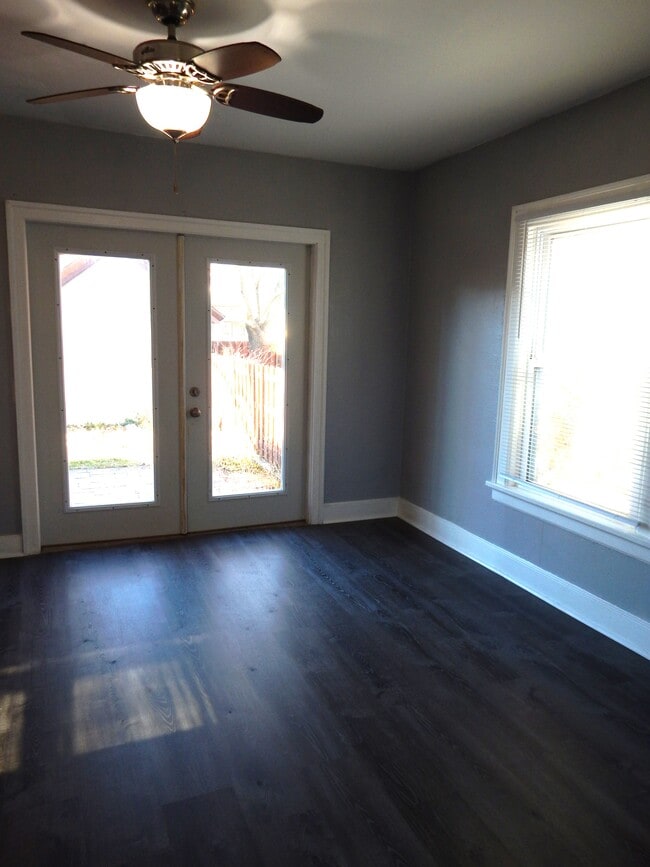 Comedor - 3127 N 55th St