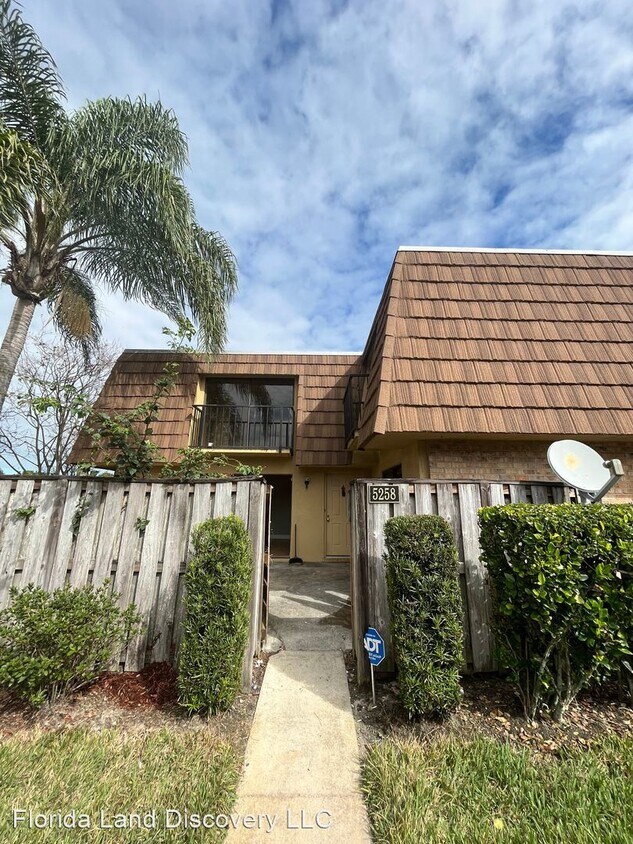 Primary Photo - 2 br, 2.5 bath House - 5258 Willow Ct