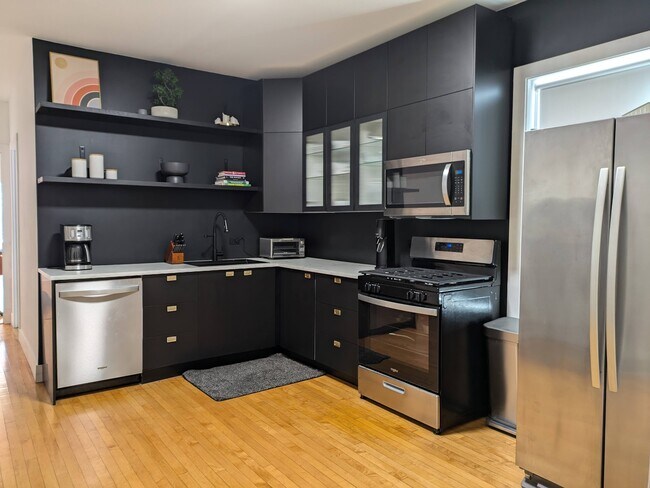 Foto del edificio - 2506 N Avers Ave