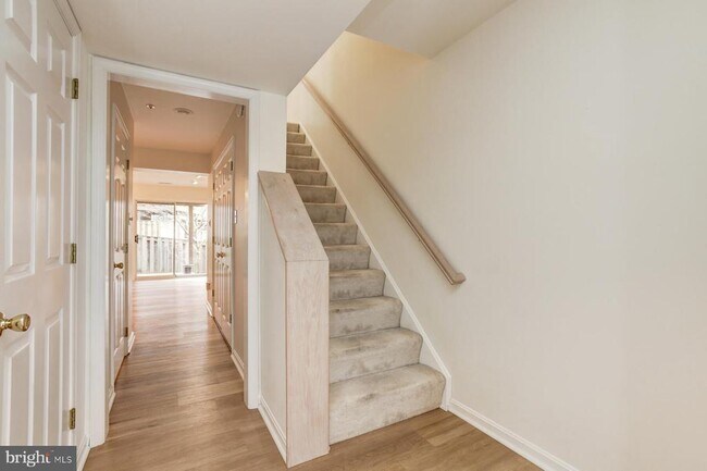 Foto del edificio - 12207 Sleepy Horse Ln