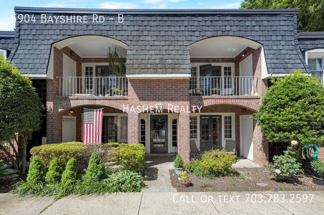 Photo - 5904 Bayshire Rd House
