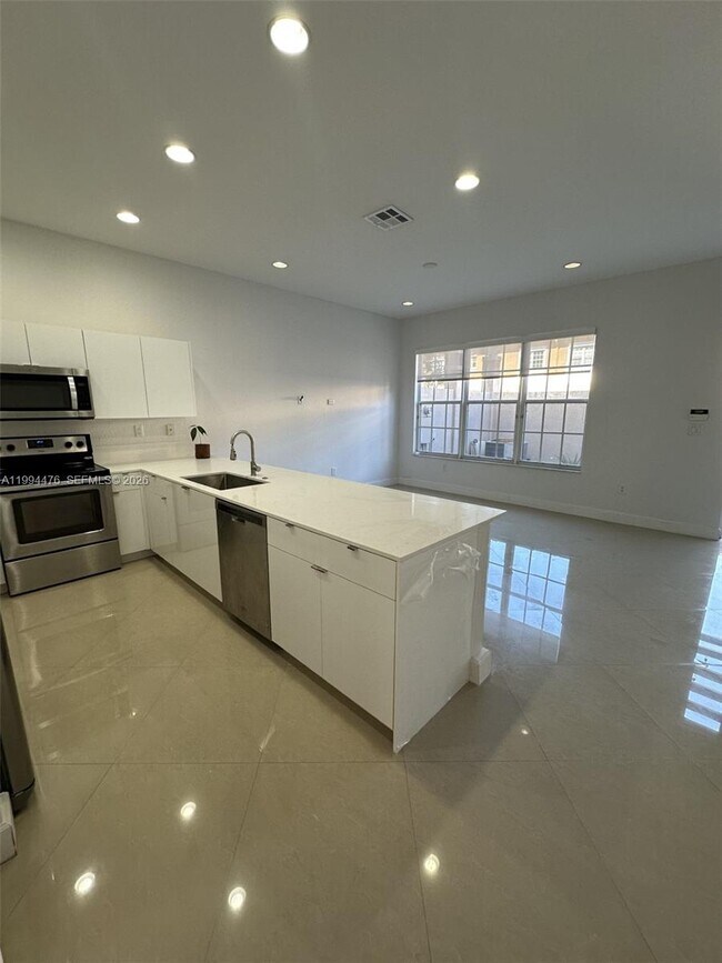 Foto del edificio - 14623 SW 7th St