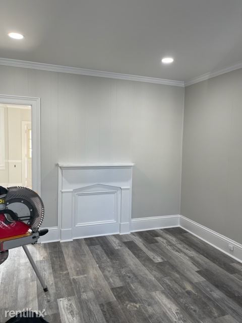 Building Photo - 2 br, 1 bath Townhome - 630 Washington St