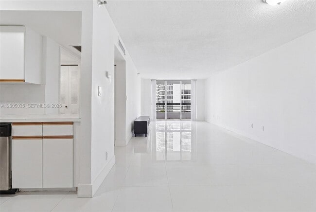 Foto del edificio - 19195 Mystic Pointe Dr
