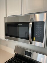 Building Photo - 3072 Dawn Sound Dr