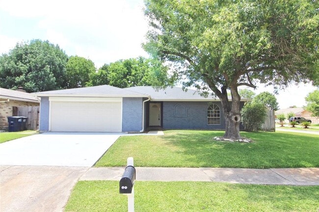 Building Photo - 10402 Gulfstream Ln