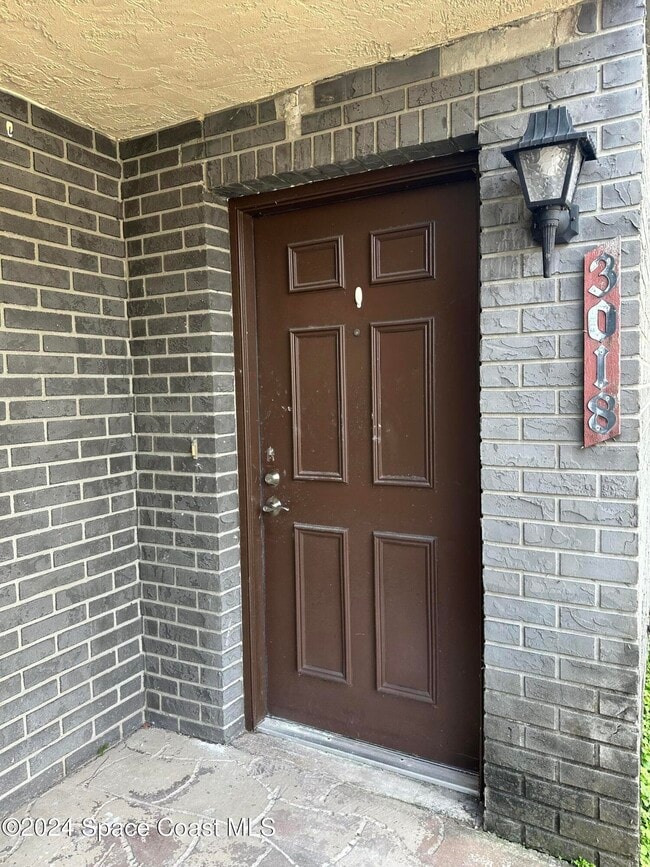 Foto del edificio - 3018 Sir Hamilton Cir