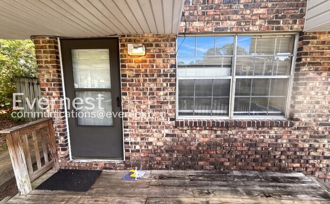 Building Photo - 716 Marley Way